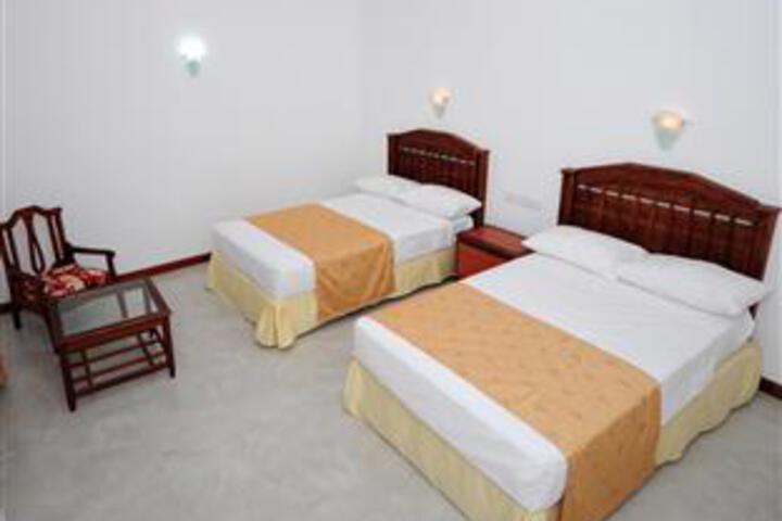 Room 2 of 5