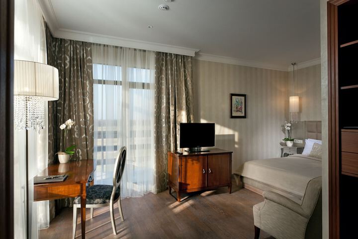 Room 13 of 108