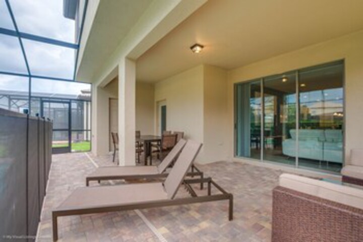 Terrace/Patio 10 of 180