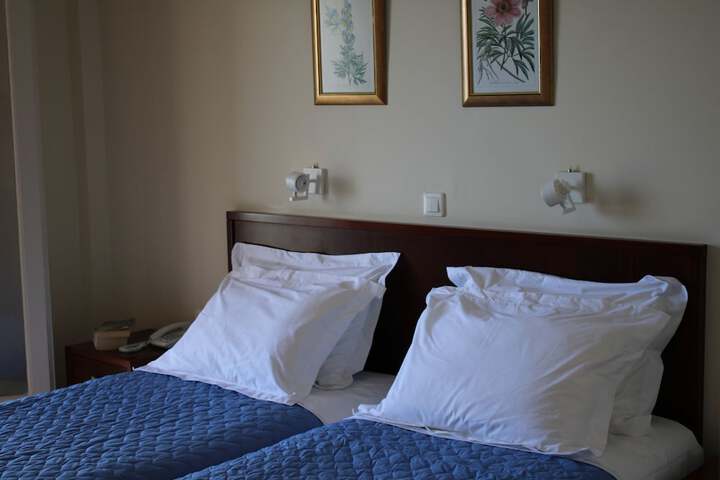 Room 33 of 67