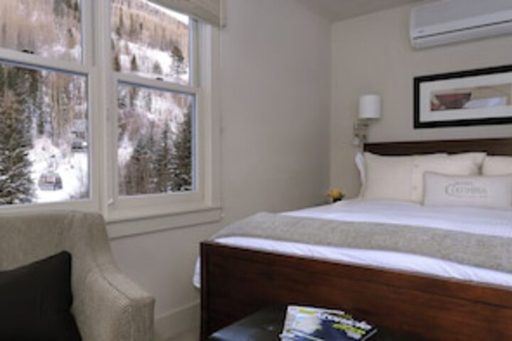 Room 43 of 279