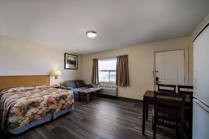 Room 16 of 36