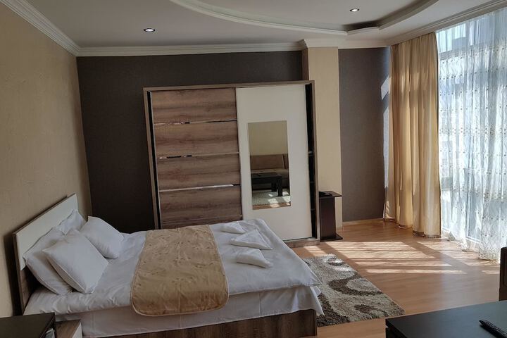Room 12 of 35