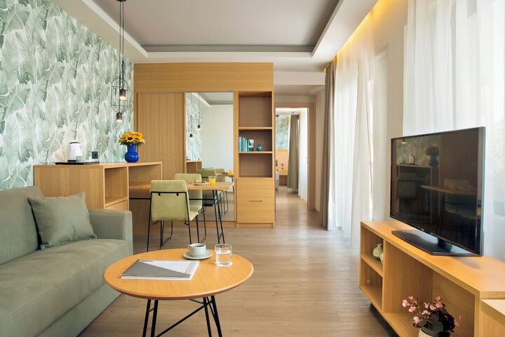 Room 35 of 159