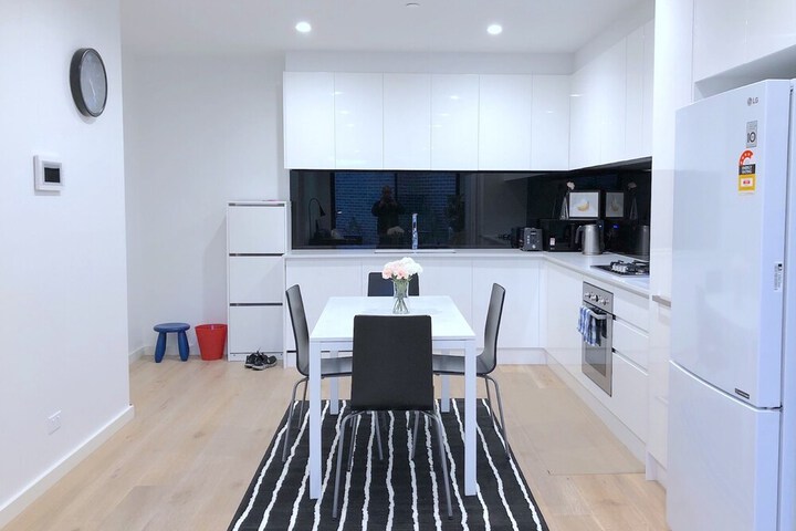 Room 6 of 17