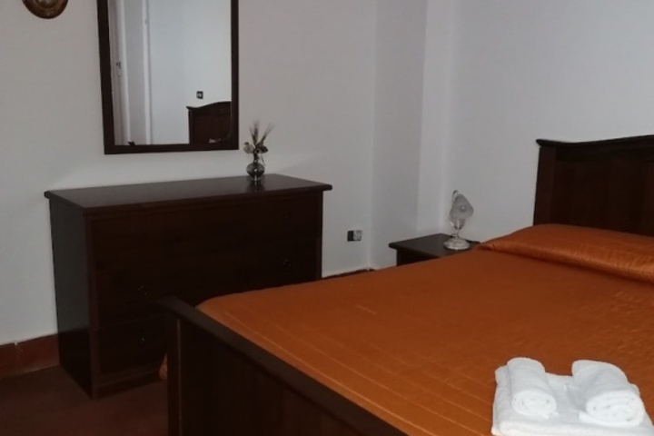 Room 5 of 6