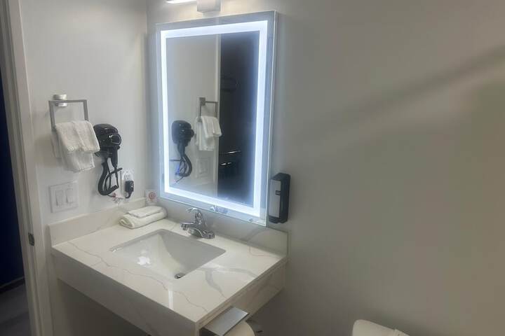 Room 19 of 25
