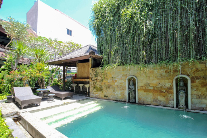 AIRY KUTA LEGIAN 99 BALI
