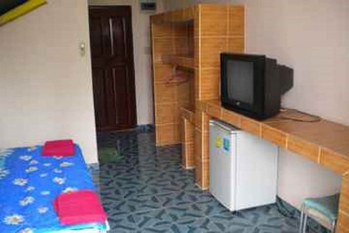 Room 3 of 41