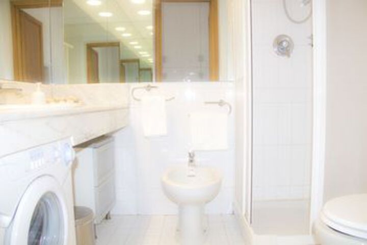 Room 3 of 12