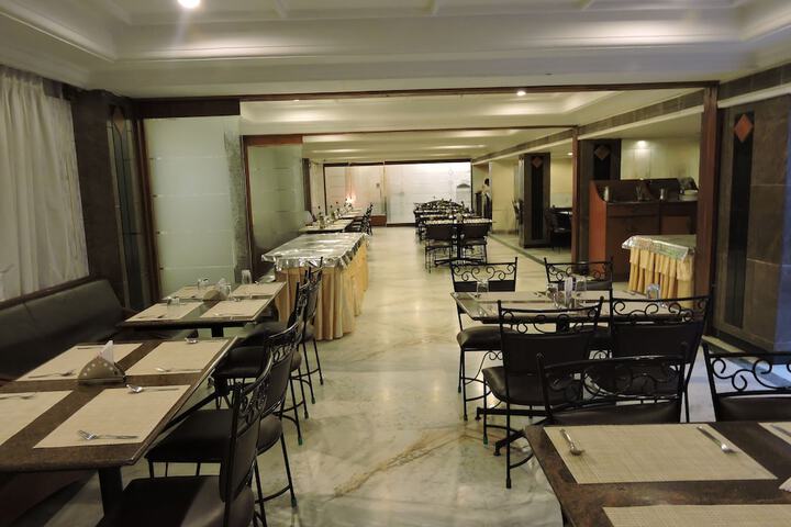 Dining 57 of 66
