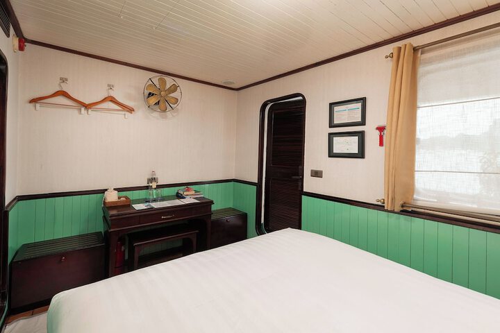 Room 17 of 75