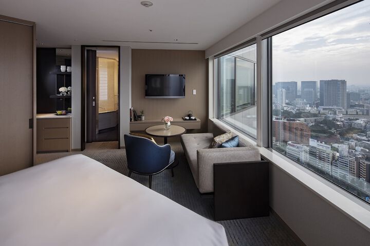 Room 19 of 196