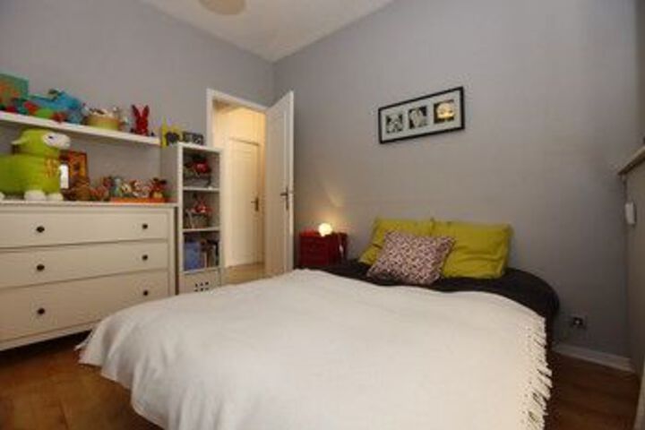 Room 6 of 13