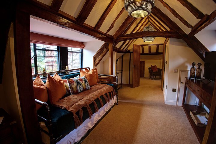 Room 30 of 65
