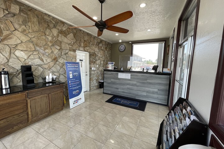 Hotel Interior 4 of 24