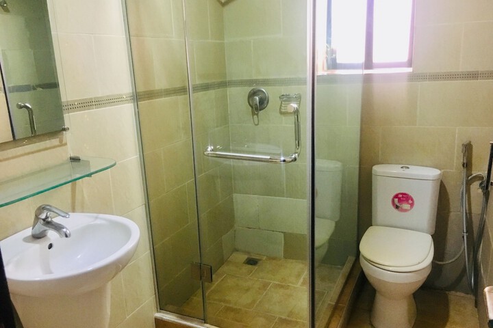 Room 26 of 37