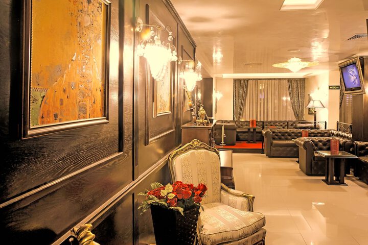 Entrance & Lobby