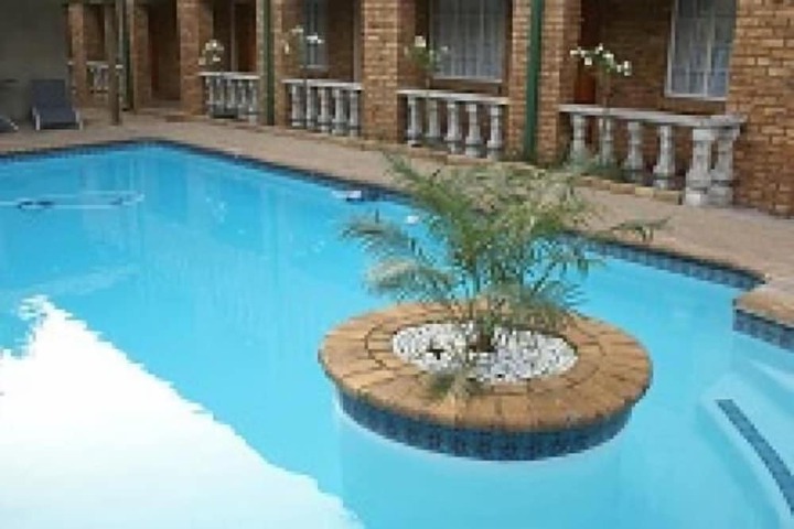 Pool 74 of 101