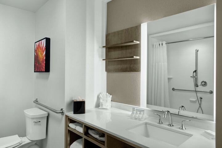 Bathroom shower