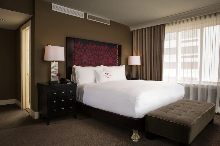Room 19 of 36