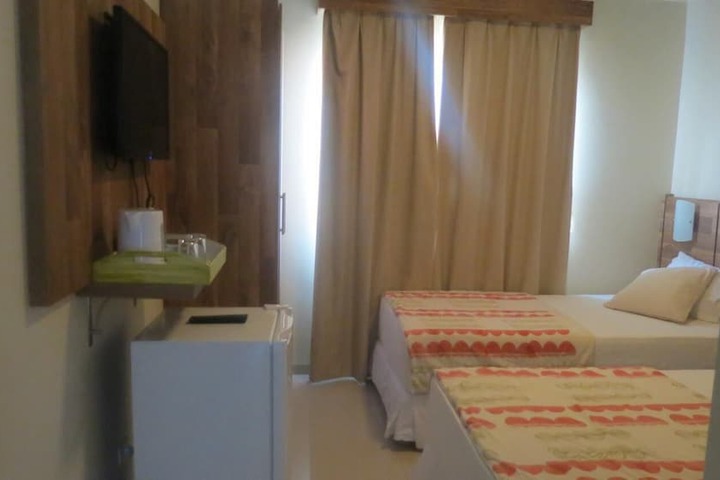 Room 15 of 48