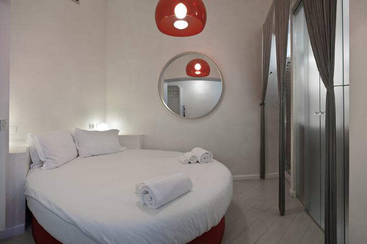 Room 3 of 60