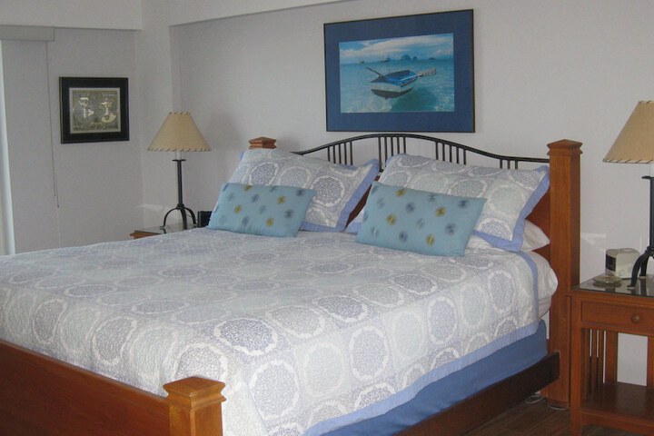 Room 2 of 61
