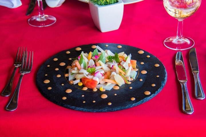 Dining 40 of 60