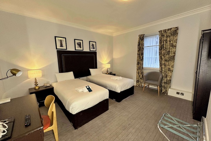 Room 20 of 63