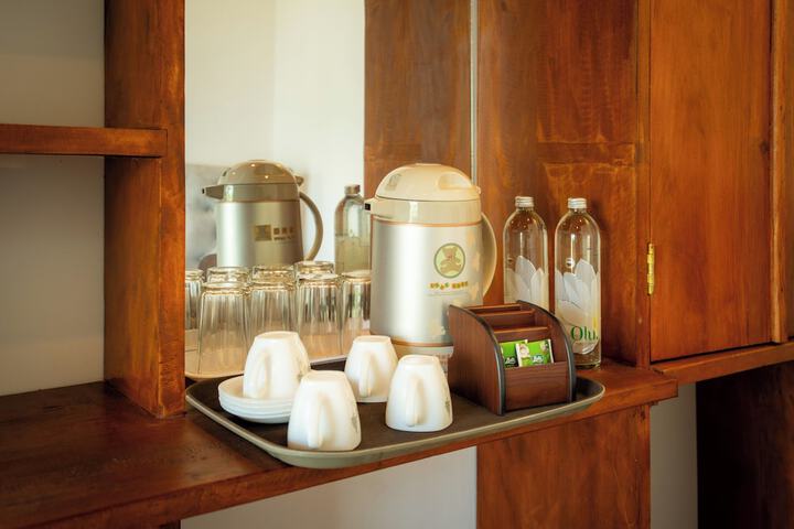 Breakfast/Coffee Service 32 of 62