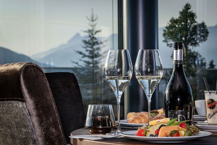 Dining 104 of 106