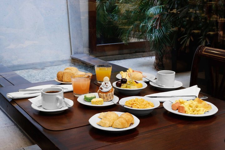 Breakfast/Coffee Service 46 of 55