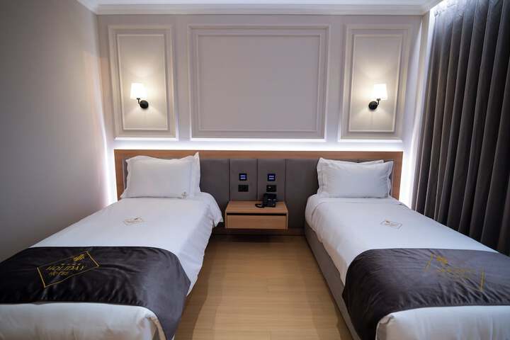 Room 29 of 53