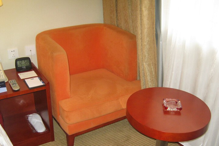 Room 19 of 40