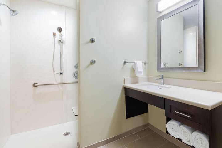 Studio Suite Double Bed (2 of 15)