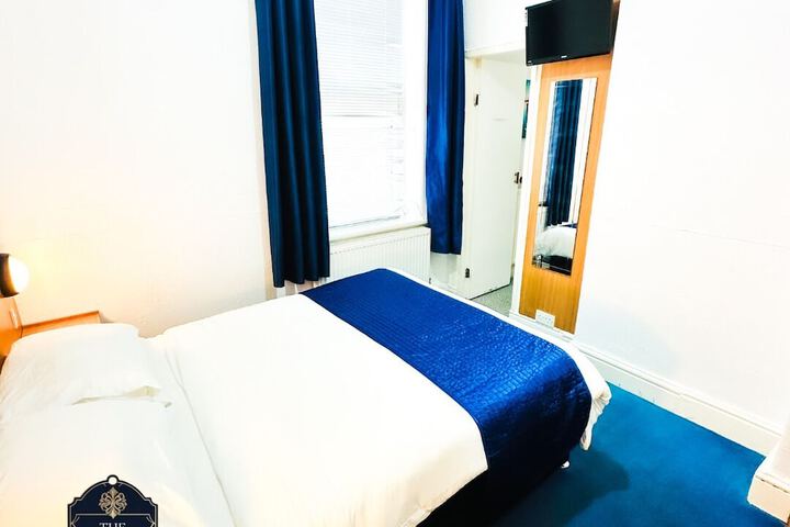 Room 4 of 49