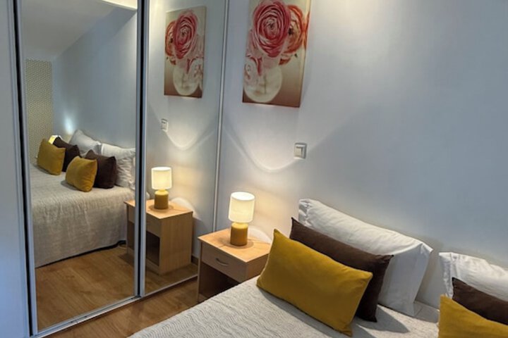 Room 14 of 27