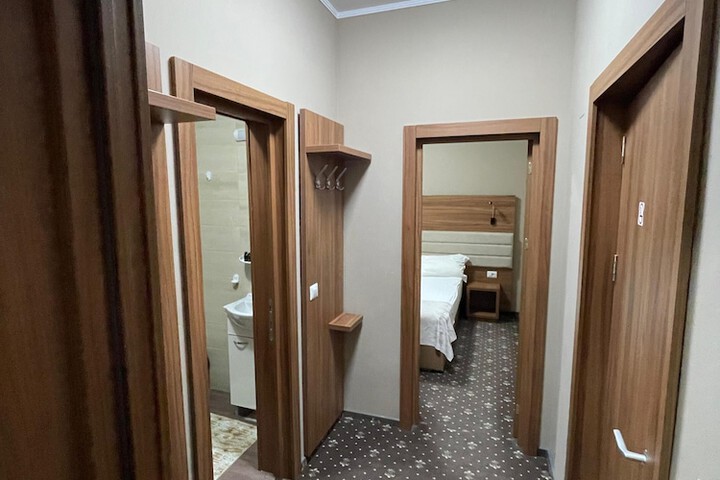 Room 5 of 57