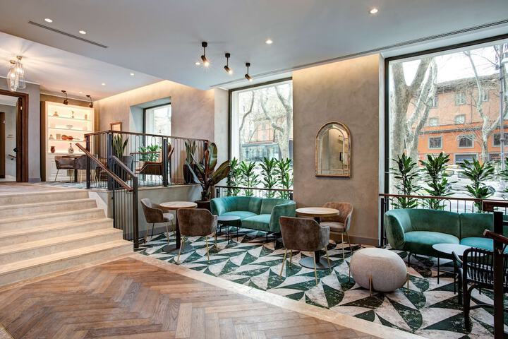 Guest Lobby