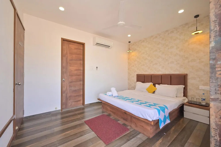 Room 3 of 22