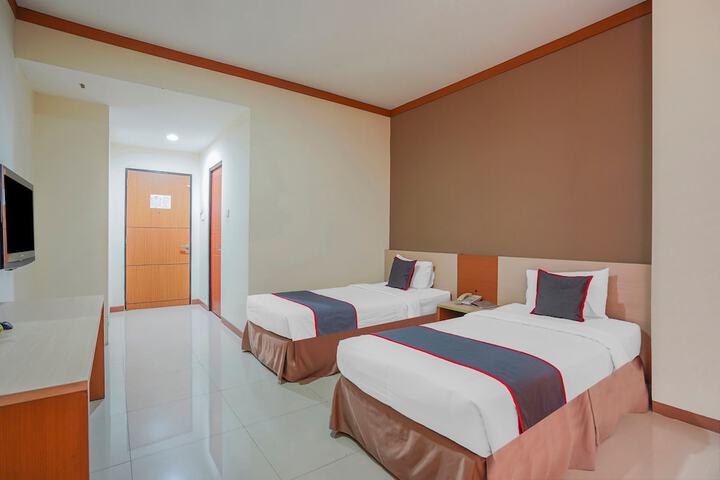 Room 14 of 30