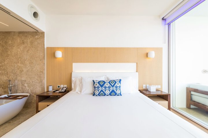Room 20 of 163