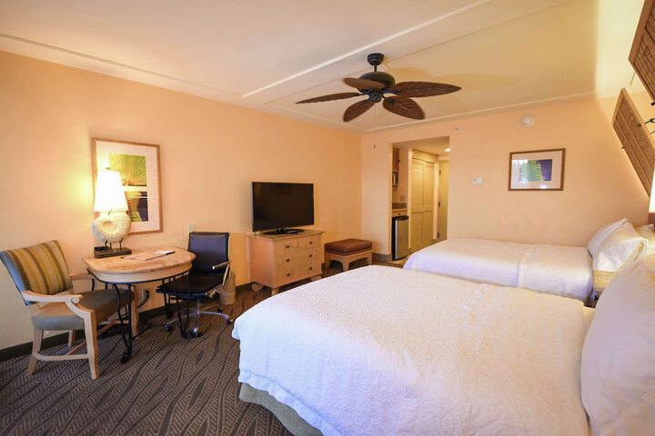 Room 4 of 56