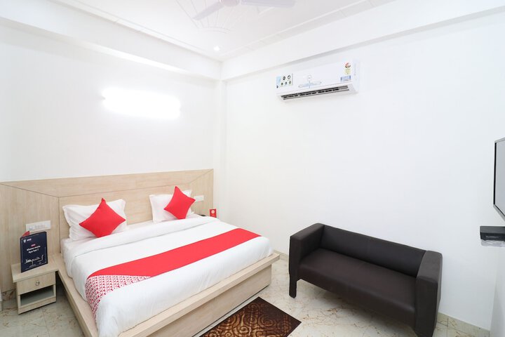 Room 5 of 13