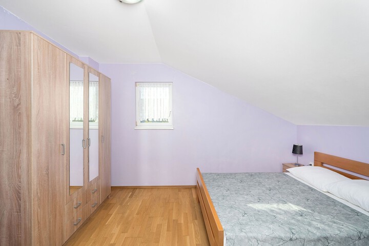 Room 14 of 88
