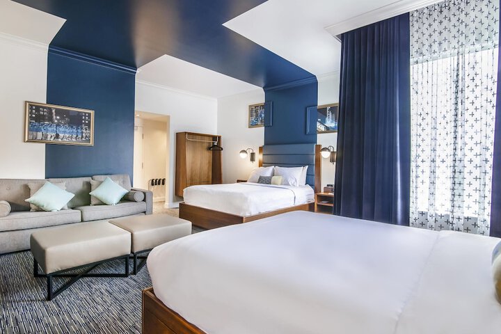 Room 10 of 36