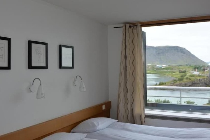 Room 30 of 96