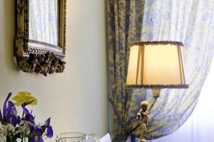 Room amenity
