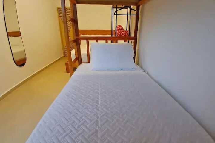 Room 27 of 89
